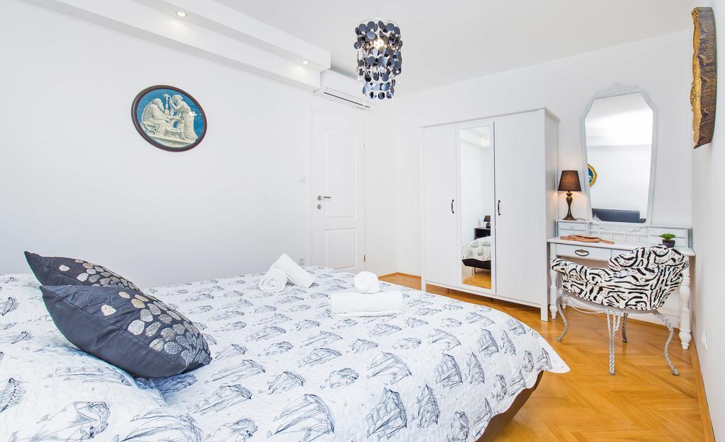 Apartment Majestic Ragusa Esterno foto