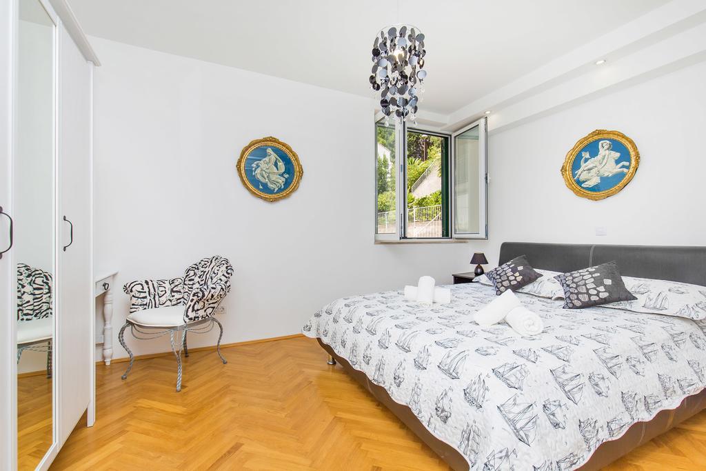 Apartment Majestic Ragusa Esterno foto